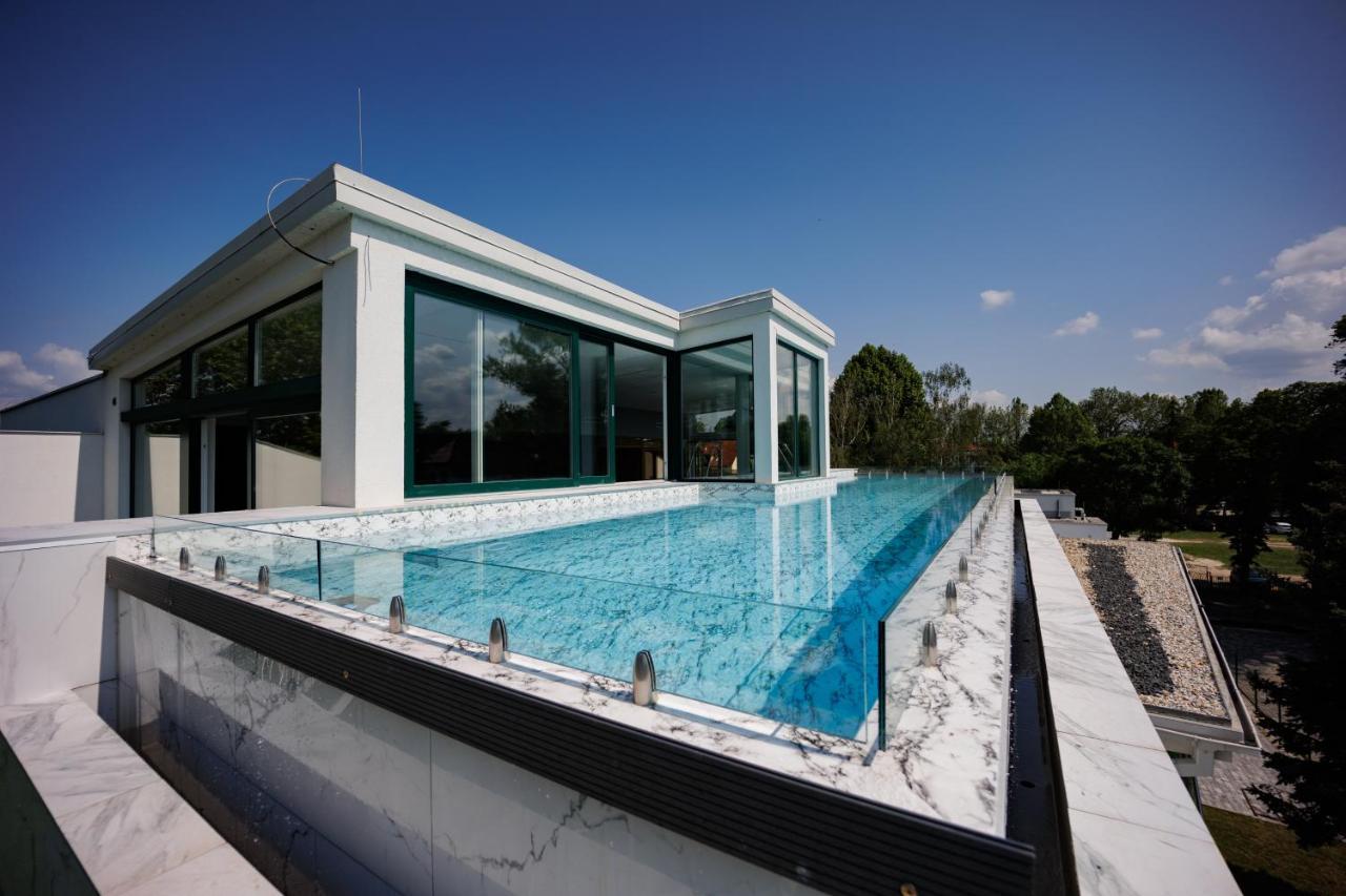 Villa Bauhaus Wellness Apartments 207 - Petiteplage Шиофок Экстерьер фото