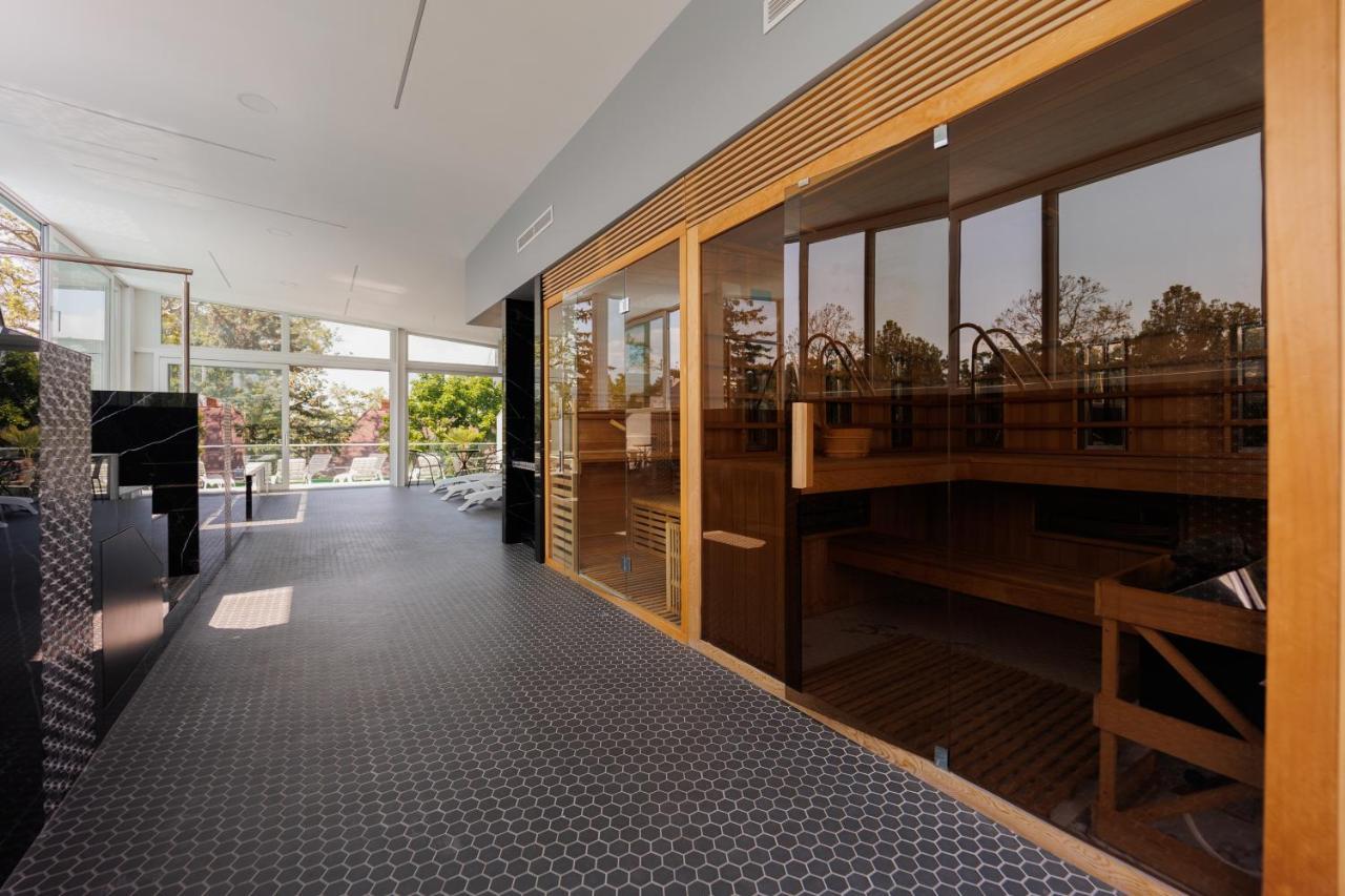 Villa Bauhaus Wellness Apartments 207 - Petiteplage Шиофок Экстерьер фото