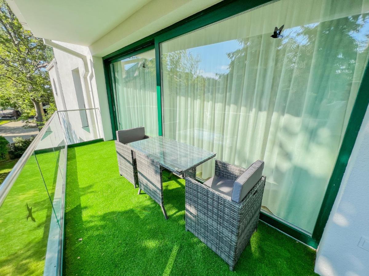 Villa Bauhaus Wellness Apartments 207 - Petiteplage Шиофок Экстерьер фото